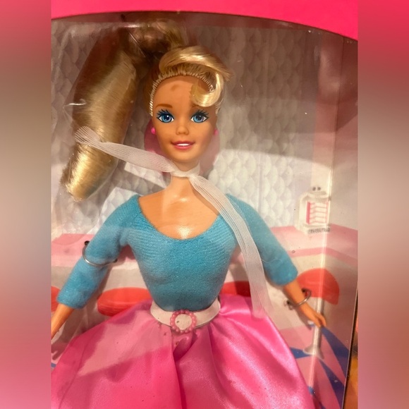 New in Box! Vintage Mattel Barbie Fifties Fun Barbie 1996 Retro Poodle Skirt 50s - Picture 4 of 11